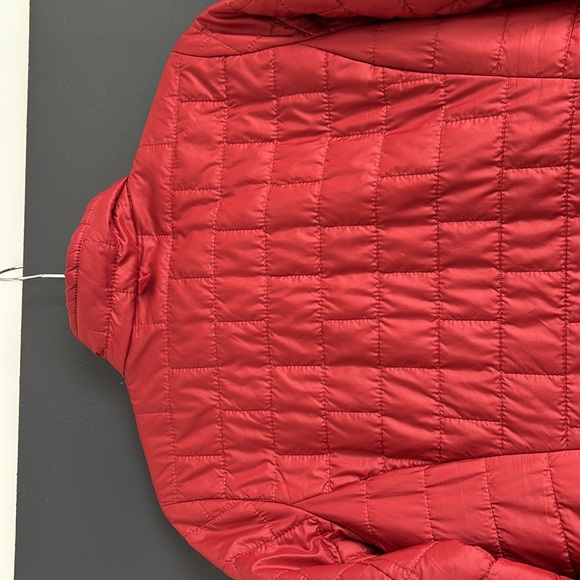 Patagonia jacket in excellent condition. Perfect for any occasion. - Picture 9 of 14